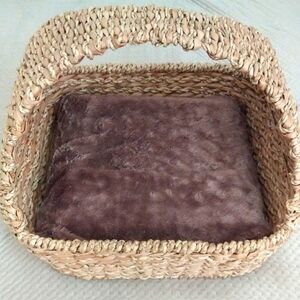 Woven Basket with Plush Cushion Pet Bed Excellent Condition